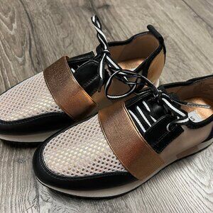 Steve Madden Sneakers (Size 2)